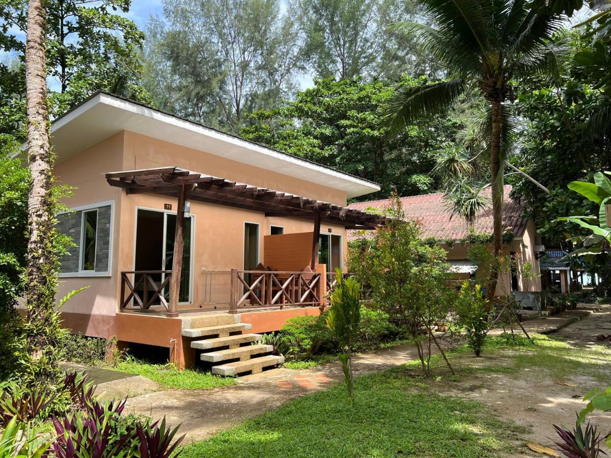 Ao Thong beach Bungalows Bang Sak Exterior foto