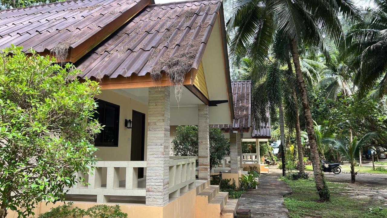 Ao Thong beach Bungalows Bang Sak Exterior foto