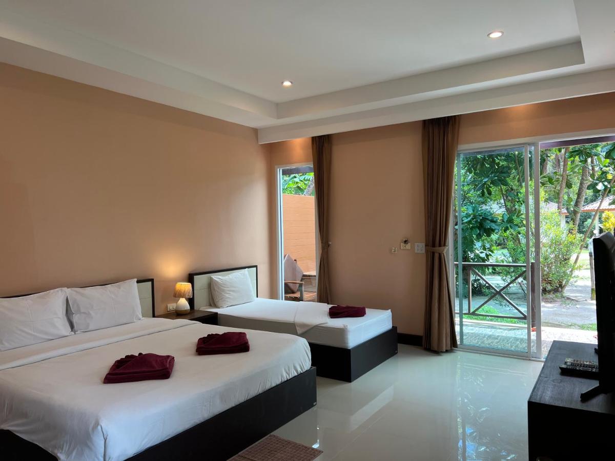 Ao Thong beach Bungalows Bang Sak Exterior foto