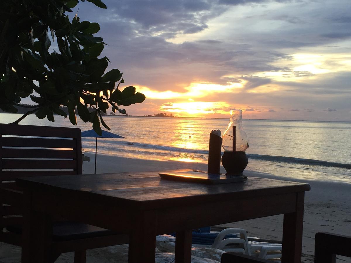 Ao Thong beach Bungalows Bang Sak Exterior foto