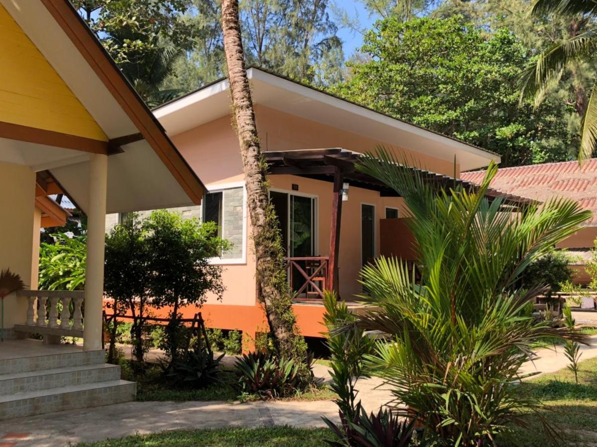 Ao Thong beach Bungalows Bang Sak Exterior foto