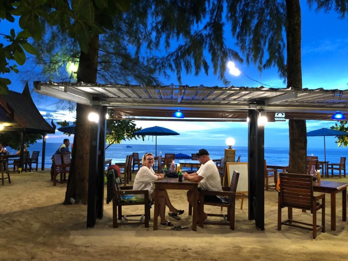 Ao Thong beach Bungalows Bang Sak Exterior foto